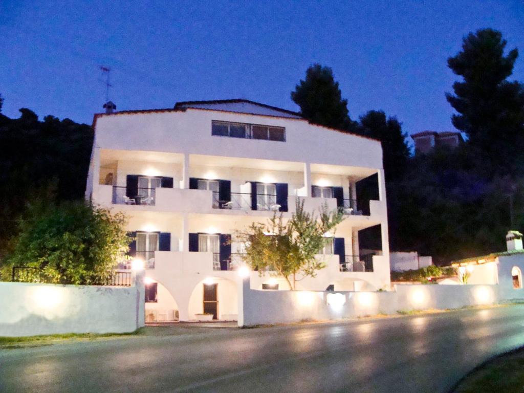 Villa Diamanti Kanapitsa  エクステリア 写真